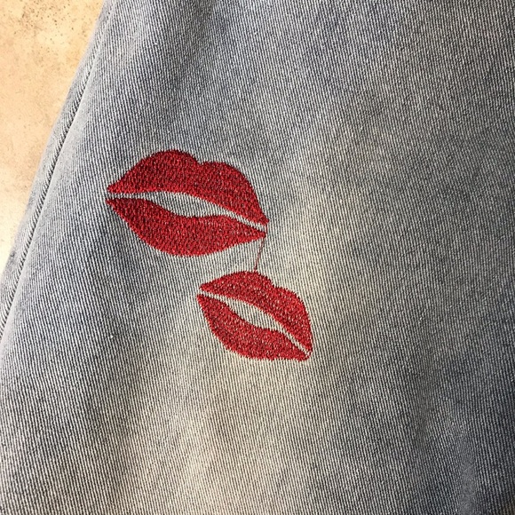 💋Unique Distressed/Embroidered Overalls - Picture 10 of 12